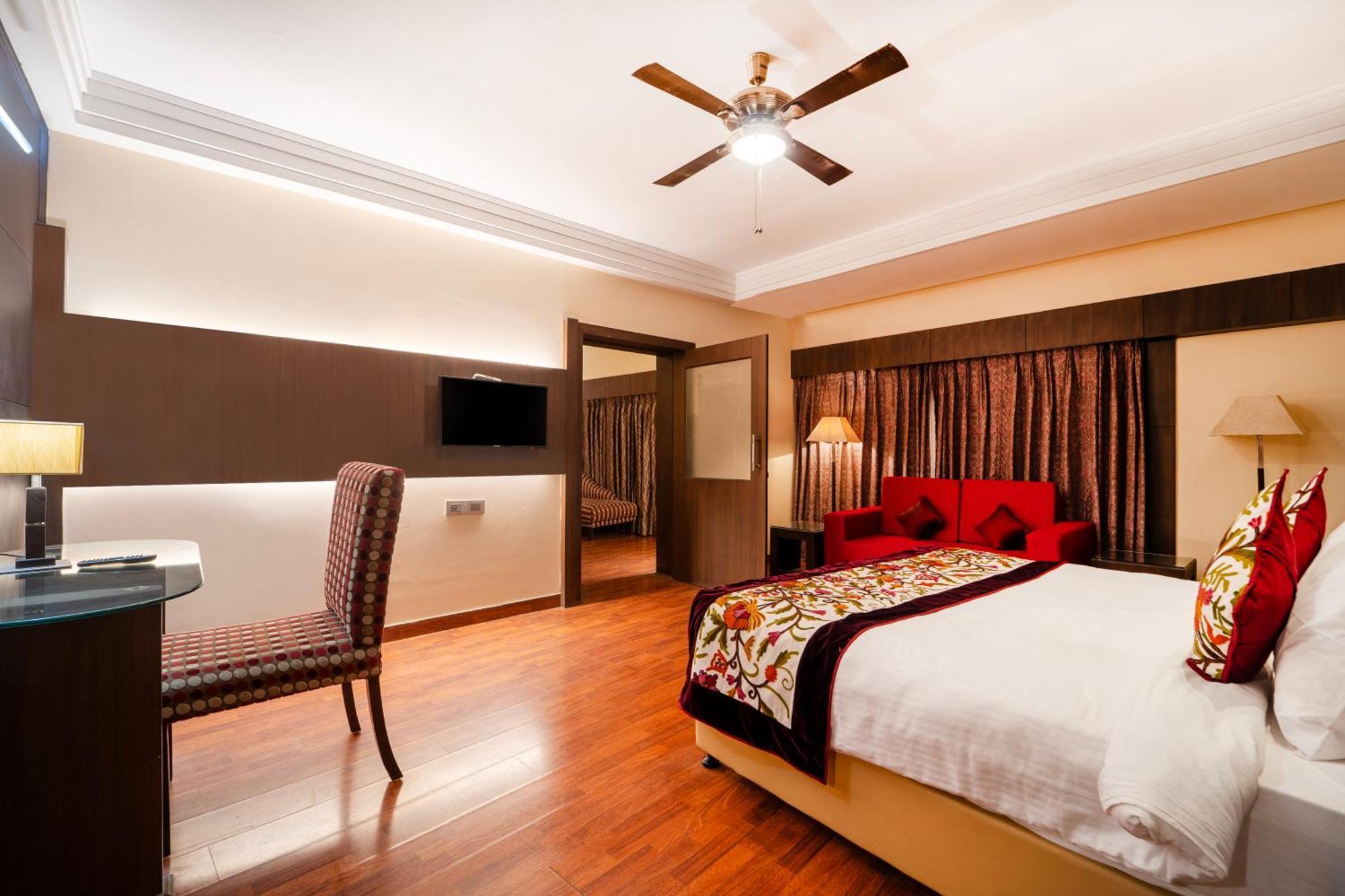 K C Residency Vaishnodevi Hotel Katra  Exterior photo