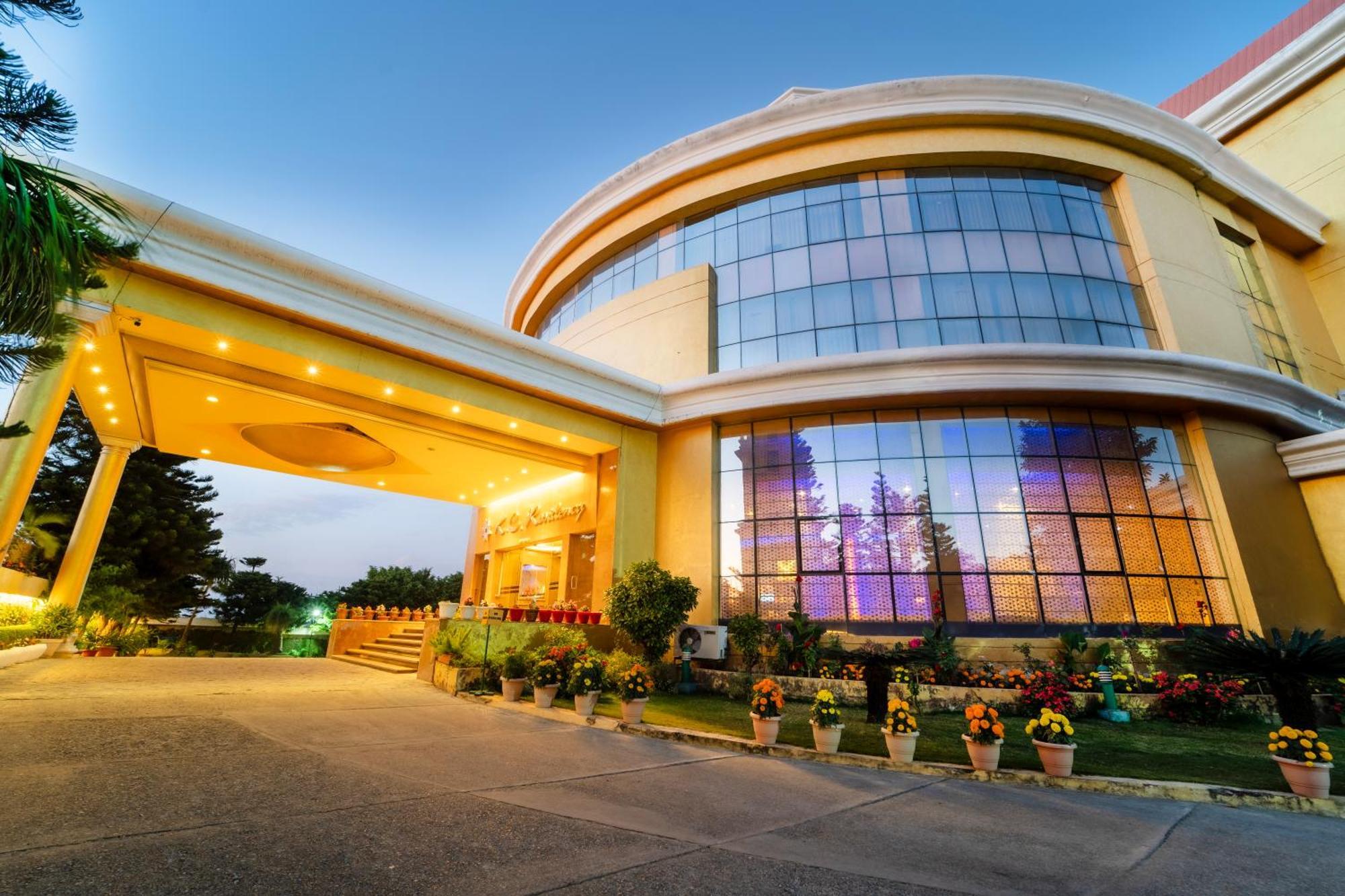 K C Residency Vaishnodevi Hotel Katra  Exterior photo