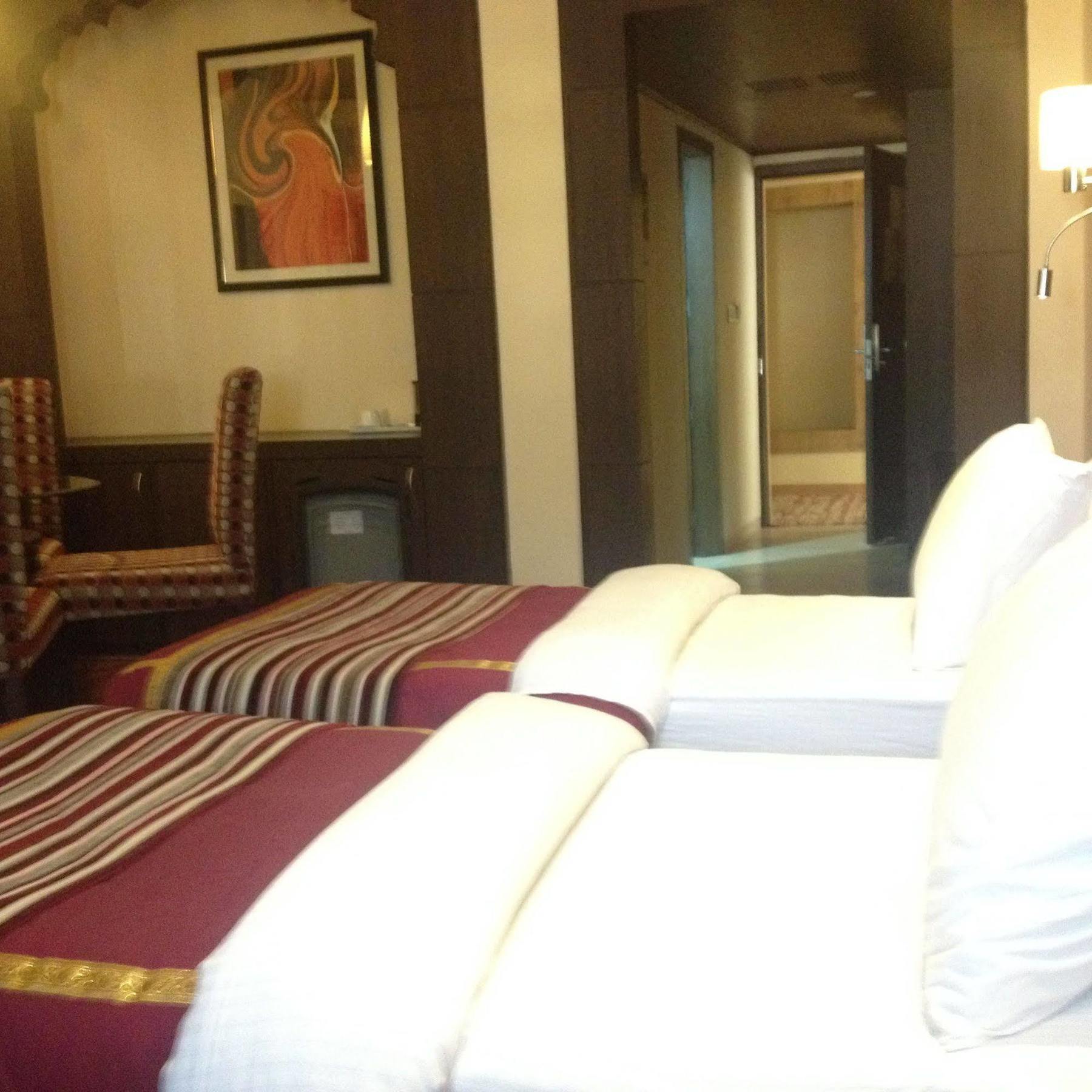 K C Residency Vaishnodevi Hotel Katra  Exterior photo