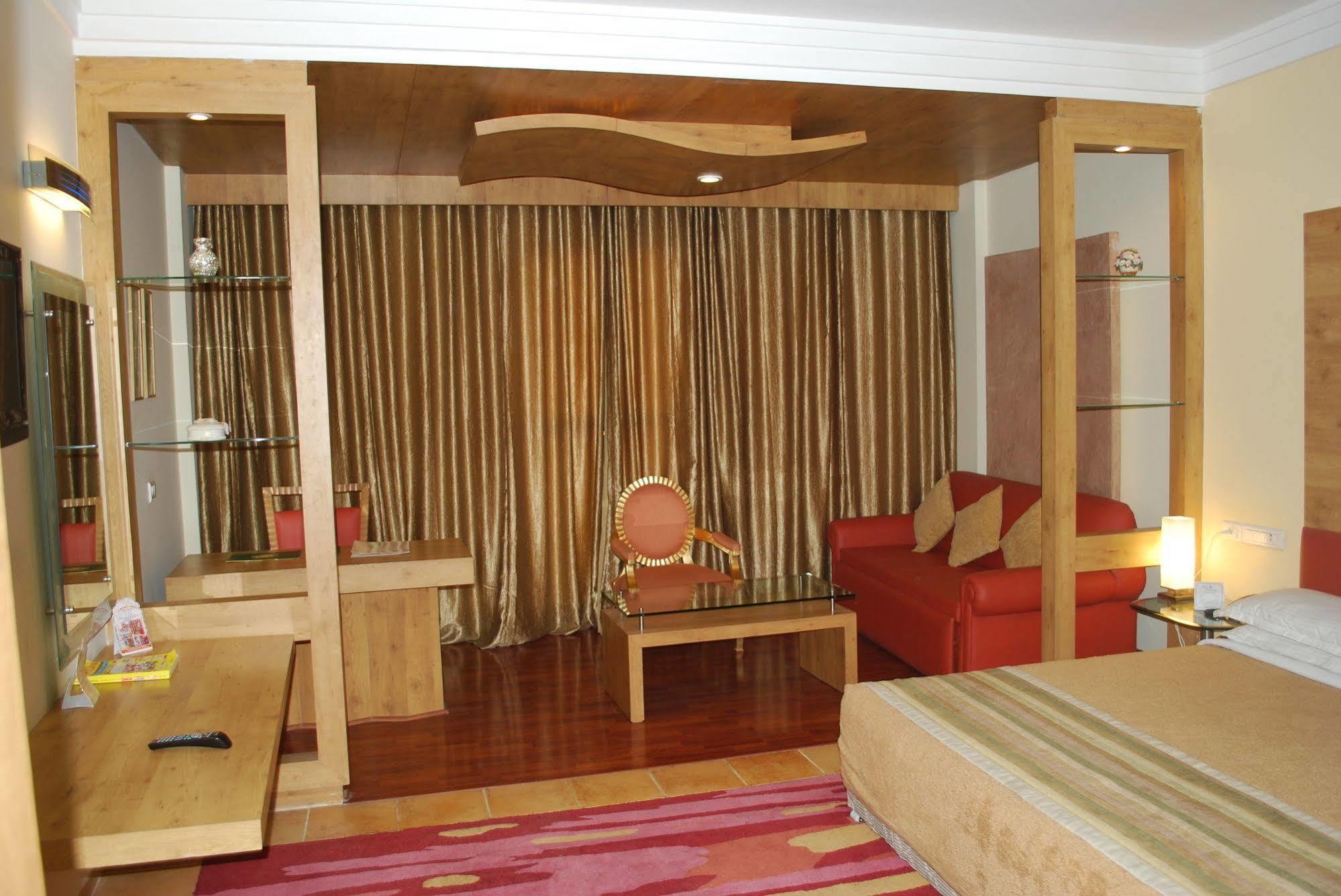 K C Residency Vaishnodevi Hotel Katra  Exterior photo
